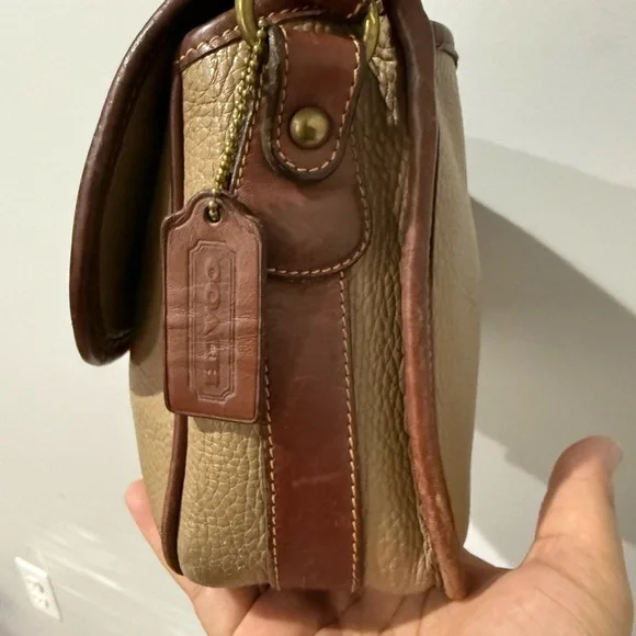 Coach Vintage Sheridan Mayfield Beige Brown Saddle‎ Leather Shoulder Bag 4225 K